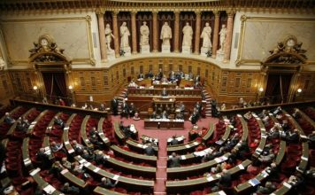 ФРАНЦУСКА ВЛАДА ПРЕЖИВЈЕЛА НОВО ГЛАСАЊЕ О НЕПОВЈЕРЕЊУ