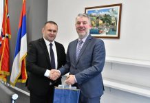 ЋОСИЋ СА ШЕРАНИЋЕМ И ПРЕДСТАВНИЦИМА ОПШТИНА О УНАПРЕЂЕЊУ ЗДРАВСТВЕНЕ ЗАШТИТЕ У ИСТОЧНОМ САРАЈЕВУ