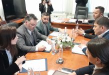 ТРНОВО- Кошарац уручио метеоролошку станицу за рано упозоравање од поплава