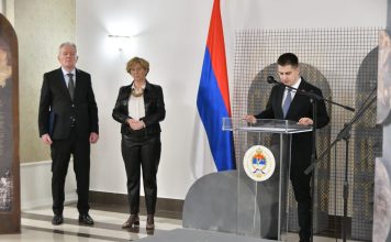 ОТВОРЕНА ИЗЛОЖБА О СРПСКОЈ КУЛТУРНОЈ БАШТИНИ НА КОСОВУ И МЕТОХИЈИ