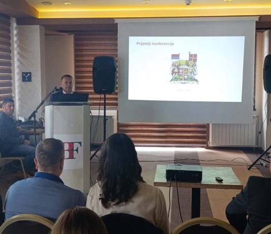 ОТВОРЕН „ЈАХОРИНСКИ ПОСЛОВНИ ФОРУМ“