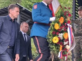 ЋОСИЋ И ЈУГОВИЋ ОДАЛИ ПОЧАСТ МУЧКИ УБИЈЕНИМ СРПСКИМ БОРЦИМА У ЖЕПИ