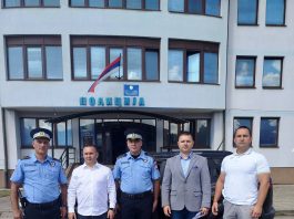 ЋОСИЋ УРУЧИО НОВО ВОЗИЛО ПОЛИЦИЈСКОЈ СТАНИЦИ СОКОЛАЦ