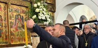 ЋОСИЋ КУМОВАО СЛАВИ СТАРЕ ЦРКВЕ НА БАШЧАРШИЈИ